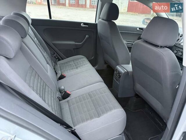 Серый Фольксваген Гольф Плюс, объемом двигателя 1.6 л и пробегом 189 тыс. км за 8400 $, фото 32 на Automoto.ua