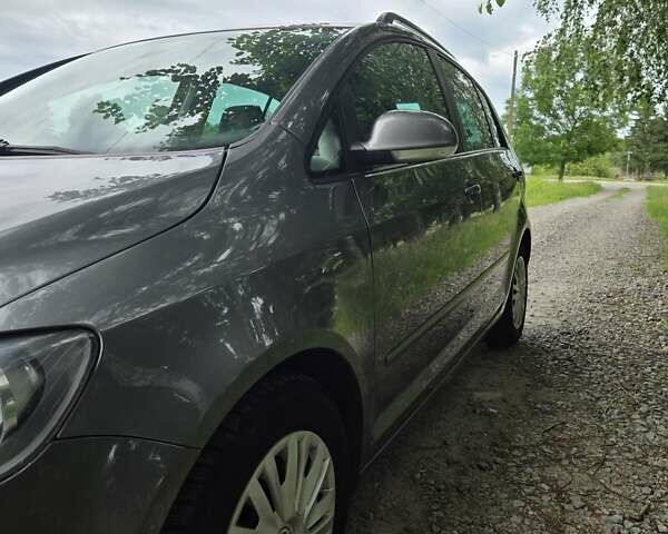 Сірий Фольксваген Golf Plus, об'ємом двигуна 1.6 л та пробігом 139 тис. км за 7100 $, фото 16 на Automoto.ua