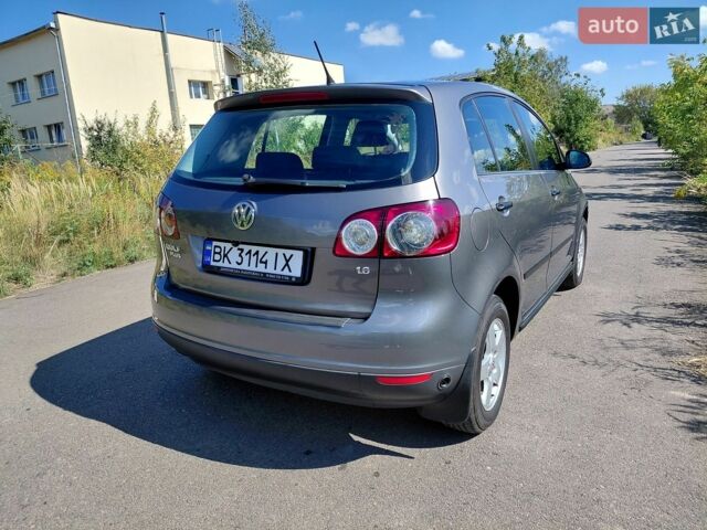 Сірий Фольксваген Golf Plus, об'ємом двигуна 1.6 л та пробігом 250 тис. км за 7400 $, фото 26 на Automoto.ua
