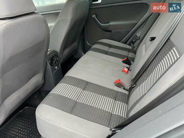 Серый Фольксваген Гольф Плюс, объемом двигателя 1.39 л и пробегом 287 тыс. км за 5000 $, фото 26 на Automoto.ua