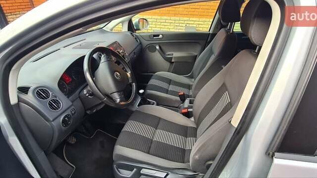 Серый Фольксваген Гольф Плюс, объемом двигателя 1.4 л и пробегом 180 тыс. км за 6900 $, фото 7 на Automoto.ua