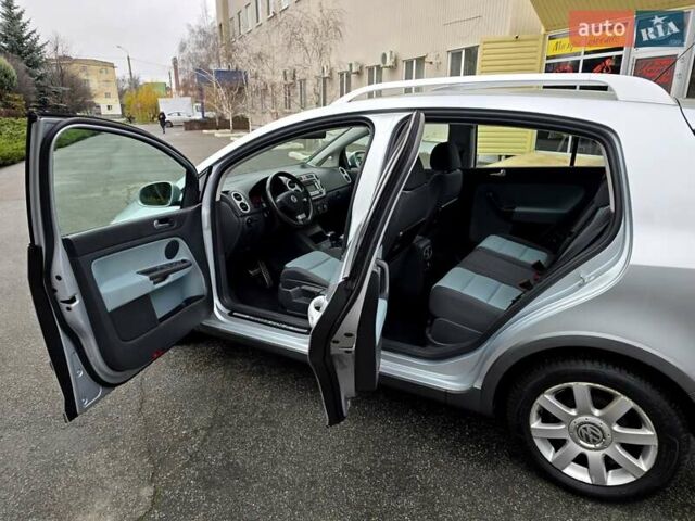 Серый Фольксваген Гольф Плюс, объемом двигателя 1.4 л и пробегом 121 тыс. км за 7400 $, фото 97 на Automoto.ua