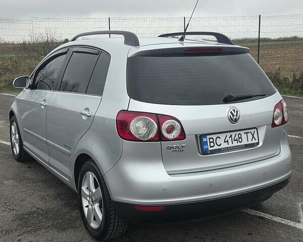 Серый Фольксваген Гольф Плюс, объемом двигателя 1.4 л и пробегом 211 тыс. км за 6400 $, фото 24 на Automoto.ua