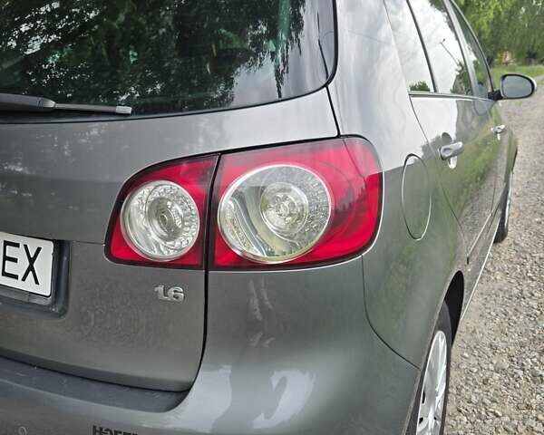 Сірий Фольксваген Golf Plus, об'ємом двигуна 1.6 л та пробігом 139 тис. км за 7100 $, фото 5 на Automoto.ua