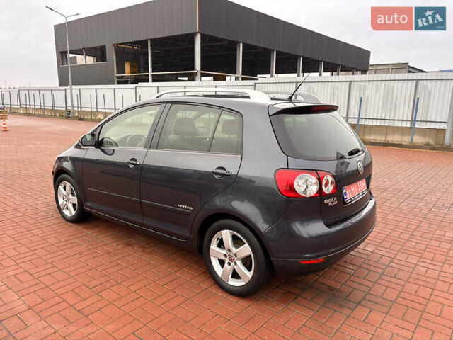 Серый Фольксваген Гольф Плюс, объемом двигателя 1.6 л и пробегом 128 тыс. км за 6700 $, фото 31 на Automoto.ua