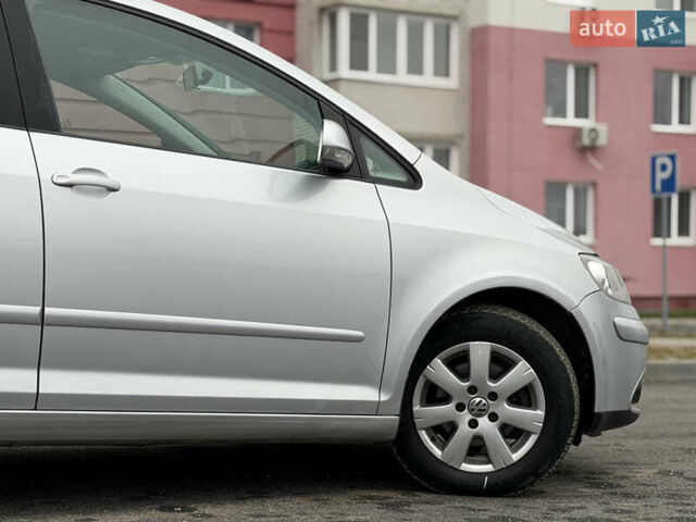 Сірий Фольксваген Golf Plus, об'ємом двигуна 1.6 л та пробігом 219 тис. км за 6499 $, фото 21 на Automoto.ua