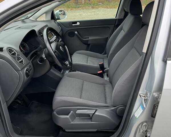 Серый Фольксваген Гольф Плюс, объемом двигателя 1.6 л и пробегом 127 тыс. км за 7550 $, фото 43 на Automoto.ua