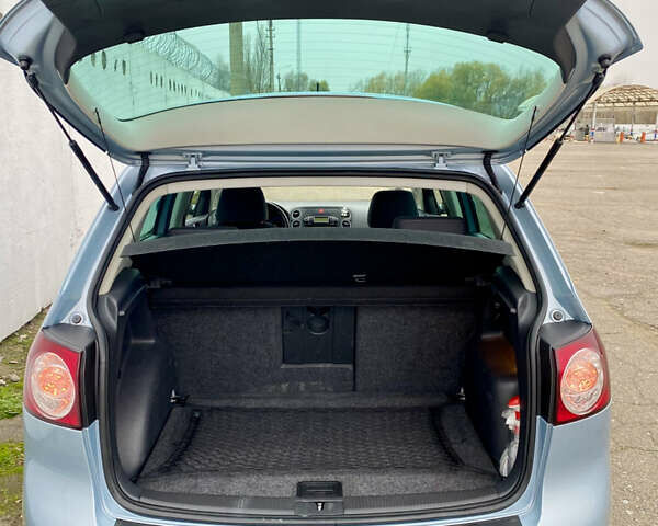 Серый Фольксваген Гольф Плюс, объемом двигателя 1.4 л и пробегом 200 тыс. км за 6900 $, фото 12 на Automoto.ua