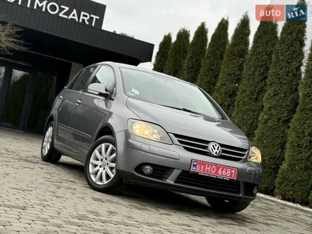 Серый Фольксваген Гольф Плюс, объемом двигателя 1.4 л и пробегом 155 тыс. км за 5700 $, фото 5 на Automoto.ua
