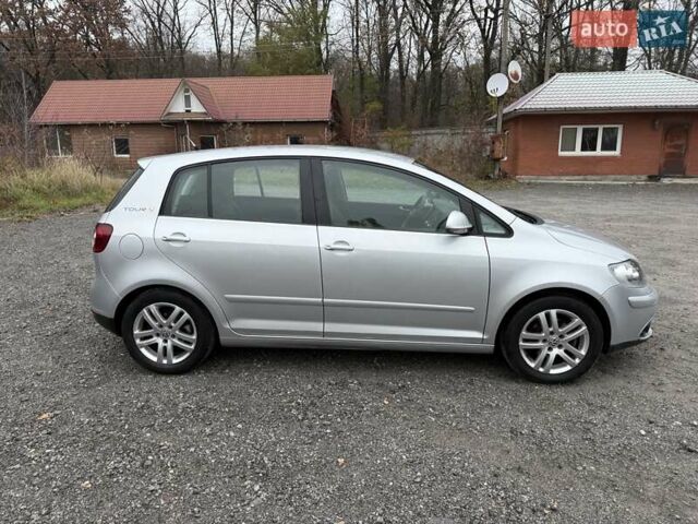 Серый Фольксваген Гольф Плюс, объемом двигателя 1.6 л и пробегом 189 тыс. км за 8400 $, фото 5 на Automoto.ua