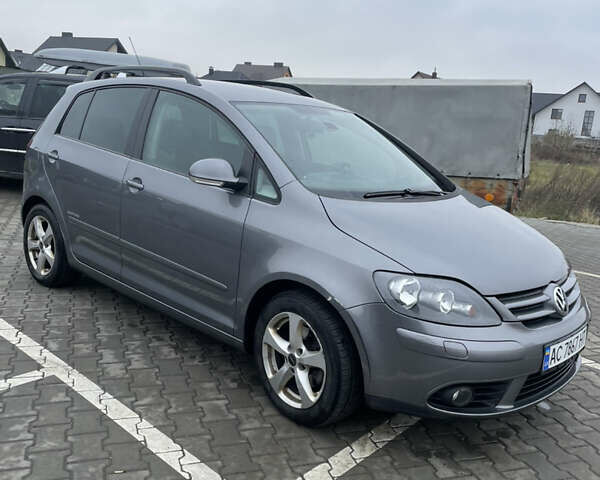 Серый Фольксваген Гольф Плюс, объемом двигателя 1.39 л и пробегом 219 тыс. км за 6200 $, фото 6 на Automoto.ua