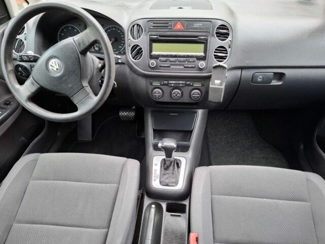 Серый Фольксваген Гольф Плюс, объемом двигателя 1.4 л и пробегом 190 тыс. км за 6250 $, фото 7 на Automoto.ua