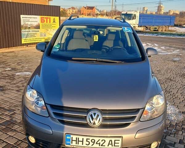 Сірий Фольксваген Golf Plus, об'ємом двигуна 1.4 л та пробігом 185 тис. км за 6500 $, фото 9 на Automoto.ua