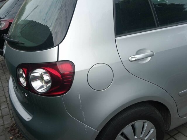 Серый Фольксваген Гольф Плюс, объемом двигателя 1.4 л и пробегом 261 тыс. км за 5900 $, фото 6 на Automoto.ua