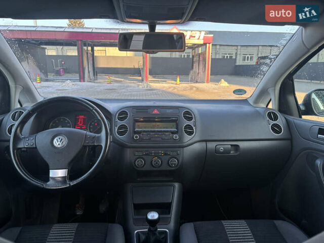 Сірий Фольксваген Golf Plus, об'ємом двигуна 1.4 л та пробігом 170 тис. км за 5700 $, фото 7 на Automoto.ua