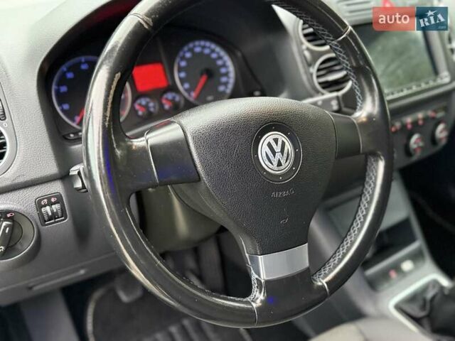 Серый Фольксваген Гольф Плюс, объемом двигателя 1.4 л и пробегом 155 тыс. км за 5700 $, фото 50 на Automoto.ua