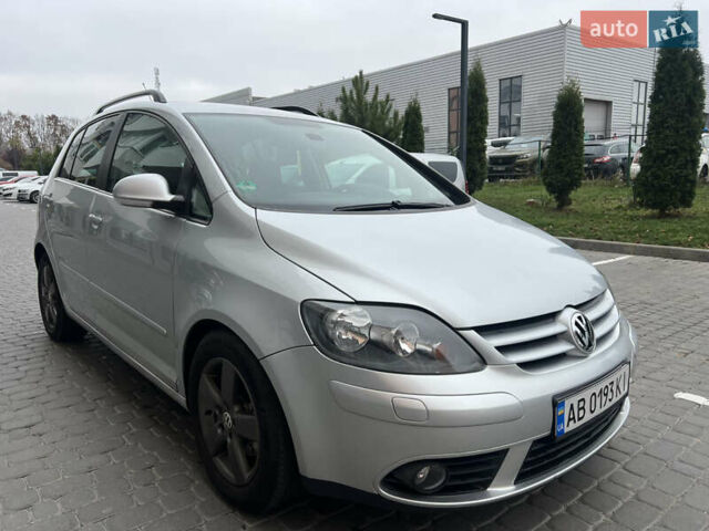 Серый Фольксваген Гольф Плюс, объемом двигателя 1.4 л и пробегом 226 тыс. км за 5400 $, фото 11 на Automoto.ua