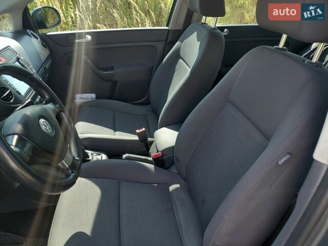 Сірий Фольксваген Golf Plus, об'ємом двигуна 1.6 л та пробігом 250 тис. км за 7400 $, фото 17 на Automoto.ua
