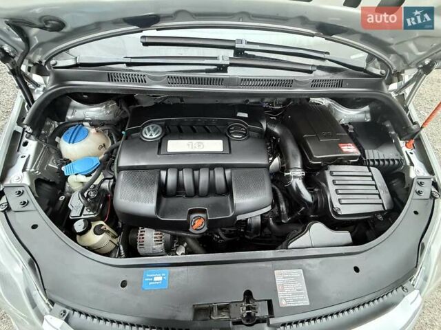 Серый Фольксваген Гольф Плюс, объемом двигателя 1.6 л и пробегом 189 тыс. км за 8400 $, фото 18 на Automoto.ua