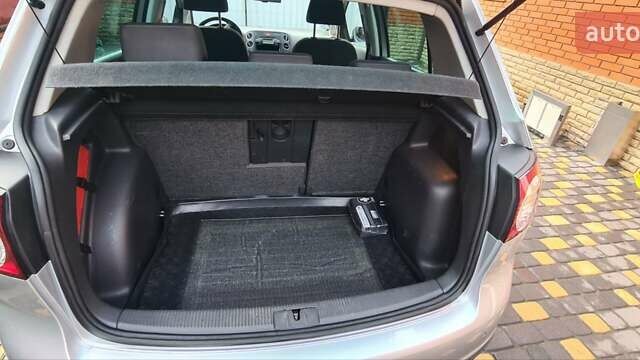 Серый Фольксваген Гольф Плюс, объемом двигателя 1.4 л и пробегом 180 тыс. км за 6900 $, фото 8 на Automoto.ua