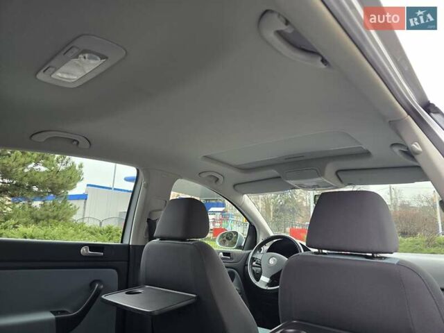 Серый Фольксваген Гольф Плюс, объемом двигателя 1.4 л и пробегом 121 тыс. км за 7400 $, фото 66 на Automoto.ua