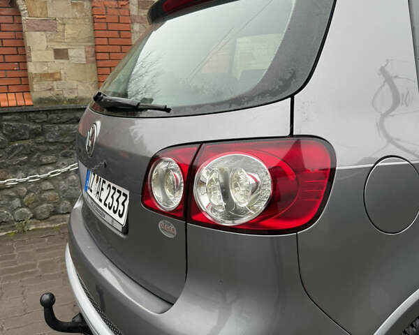 Серый Фольксваген Гольф Плюс, объемом двигателя 1.6 л и пробегом 225 тыс. км за 7399 $, фото 24 на Automoto.ua