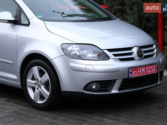 Серый Фольксваген Гольф Плюс, объемом двигателя 1.6 л и пробегом 189 тыс. км за 7800 $, фото 9 на Automoto.ua