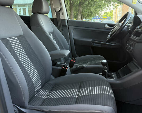 Сірий Фольксваген Golf Plus, об'ємом двигуна 1.4 л та пробігом 226 тис. км за 5900 $, фото 11 на Automoto.ua