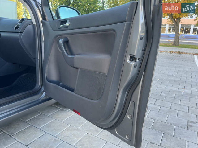 Фольксваген Гольф Плюс 2008 в Черкассах на Automoto.ua Серый Фольксваген Гольф Плюс, объемом двигателя 1.4 л и пробегом 238 тыс. км за 6599 $, фото 66 на Automoto.ua