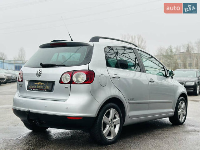 Серый Фольксваген Гольф Плюс, объемом двигателя 1.6 л и пробегом 245 тыс. км за 7800 $, фото 9 на Automoto.ua