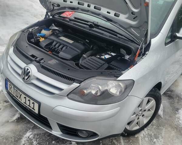 Сірий Фольксваген Golf Plus, об'ємом двигуна 1.6 л та пробігом 203 тис. км за 5650 $, фото 7 на Automoto.ua