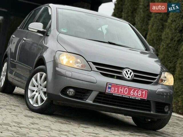 Серый Фольксваген Гольф Плюс, объемом двигателя 1.4 л и пробегом 155 тыс. км за 5700 $, фото 6 на Automoto.ua