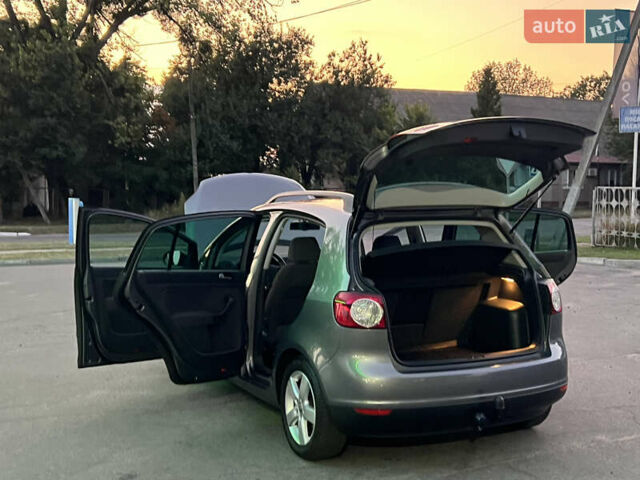 Серый Фольксваген Гольф Плюс, объемом двигателя 0 л и пробегом 221 тыс. км за 6300 $, фото 73 на Automoto.ua