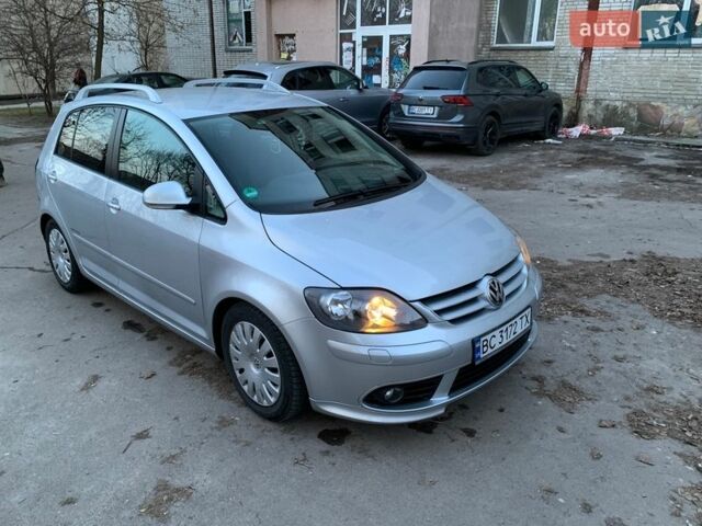Серый Фольксваген Гольф Плюс, объемом двигателя 1.4 л и пробегом 152 тыс. км за 7000 $, фото 3 на Automoto.ua
