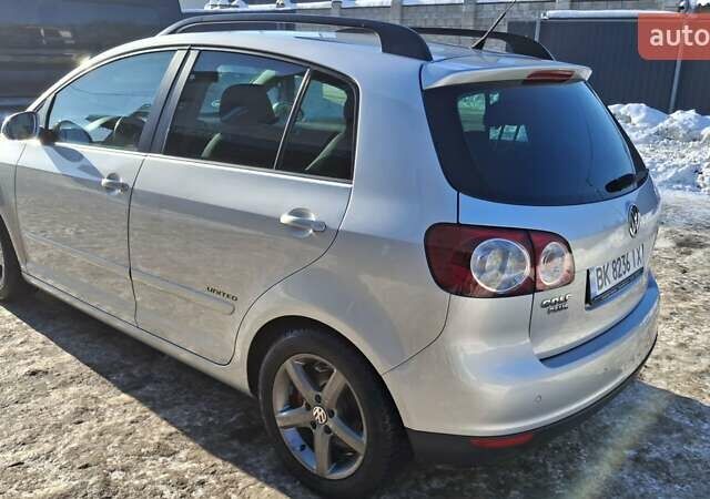 Серый Фольксваген Гольф Плюс, объемом двигателя 1.6 л и пробегом 212 тыс. км за 7150 $, фото 4 на Automoto.ua