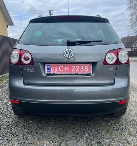 Серый Фольксваген Гольф Плюс, объемом двигателя 1.4 л и пробегом 232 тыс. км за 6300 $, фото 15 на Automoto.ua