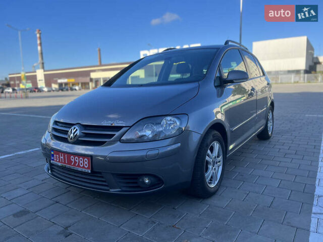 Фольксваген Гольф Плюс 2008 в Черкассах на Automoto.ua Серый Фольксваген Гольф Плюс, объемом двигателя 1.4 л и пробегом 238 тыс. км за 6599 $, фото 2 на Automoto.ua
