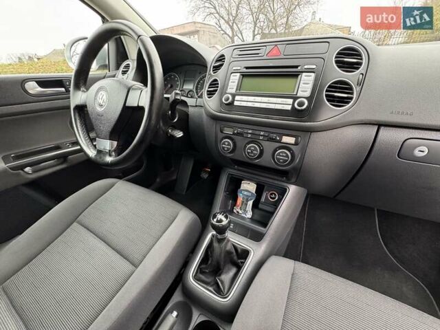 Серый Фольксваген Гольф Плюс, объемом двигателя 1.6 л и пробегом 127 тыс. км за 7550 $, фото 48 на Automoto.ua