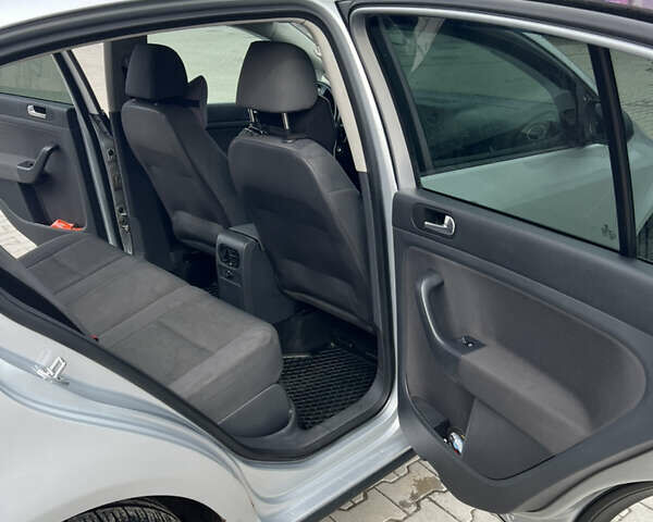 Сірий Фольксваген Golf Plus, об'ємом двигуна 1.6 л та пробігом 234 тис. км за 6800 $, фото 12 на Automoto.ua