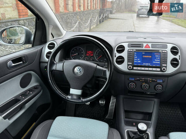Серый Фольксваген Гольф Плюс, объемом двигателя 1.6 л и пробегом 225 тыс. км за 7399 $, фото 46 на Automoto.ua