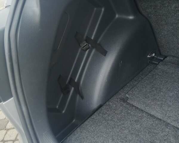 Серый Фольксваген Гольф Плюс, объемом двигателя 1.6 л и пробегом 240 тыс. км за 5999 $, фото 15 на Automoto.ua