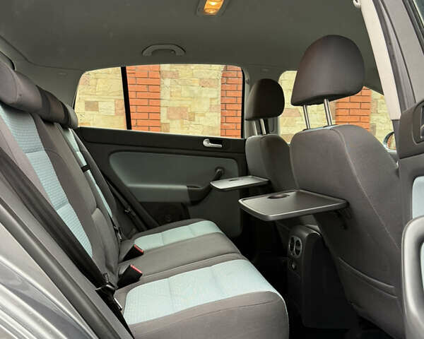 Серый Фольксваген Гольф Плюс, объемом двигателя 1.6 л и пробегом 225 тыс. км за 7399 $, фото 71 на Automoto.ua