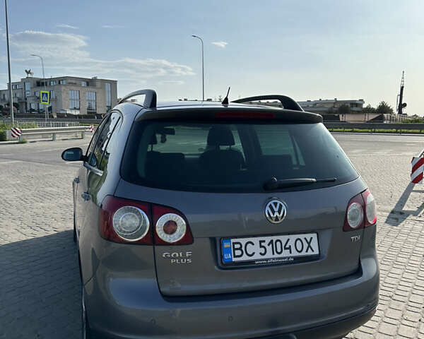 Серый Фольксваген Гольф Плюс, объемом двигателя 1.9 л и пробегом 230 тыс. км за 5999 $, фото 2 на Automoto.ua