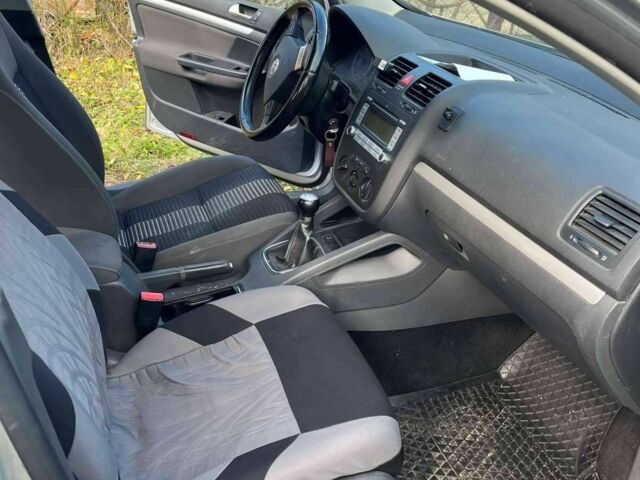 Фольксваген Гольф Плюс 2008 в Бориславе на Automoto.ua Серый Фольксваген Гольф Плюс, объемом двигателя 1.6 л и пробегом 100 тыс. км за 6000 $, фото 10 на Automoto.ua