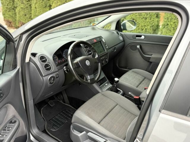 Серый Фольксваген Гольф Плюс, объемом двигателя 1.4 л и пробегом 155 тыс. км за 5700 $, фото 16 на Automoto.ua