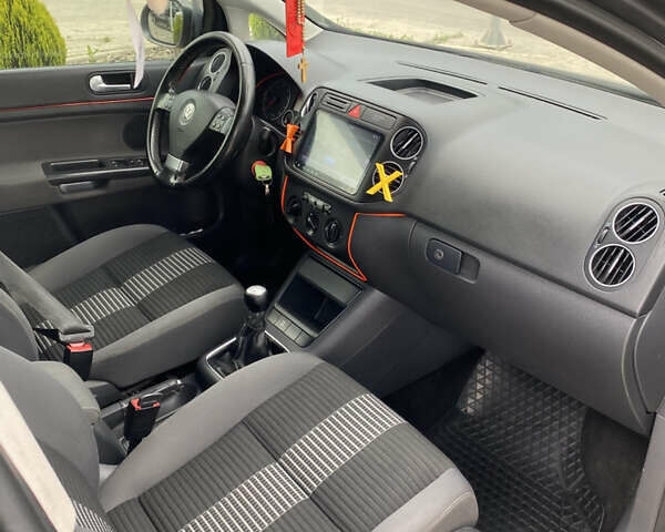 Сірий Фольксваген Golf Plus, об'ємом двигуна 1.4 л та пробігом 231 тис. км за 6600 $, фото 9 на Automoto.ua
