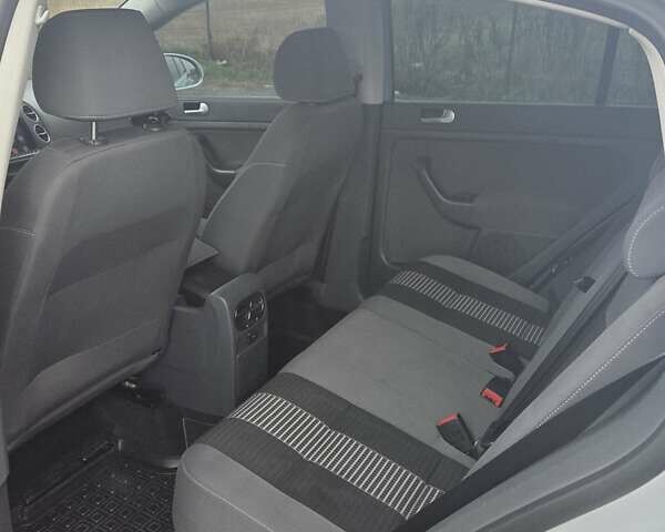 Серый Фольксваген Гольф Плюс, объемом двигателя 1.4 л и пробегом 211 тыс. км за 6400 $, фото 49 на Automoto.ua