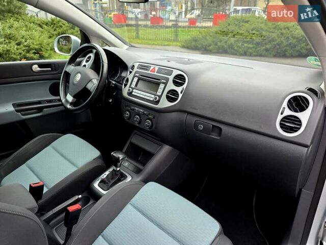 Серый Фольксваген Гольф Плюс, объемом двигателя 1.4 л и пробегом 121 тыс. км за 7400 $, фото 44 на Automoto.ua