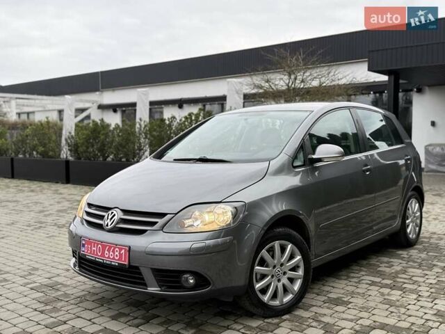Серый Фольксваген Гольф Плюс, объемом двигателя 1.4 л и пробегом 155 тыс. км за 5700 $, фото 18 на Automoto.ua