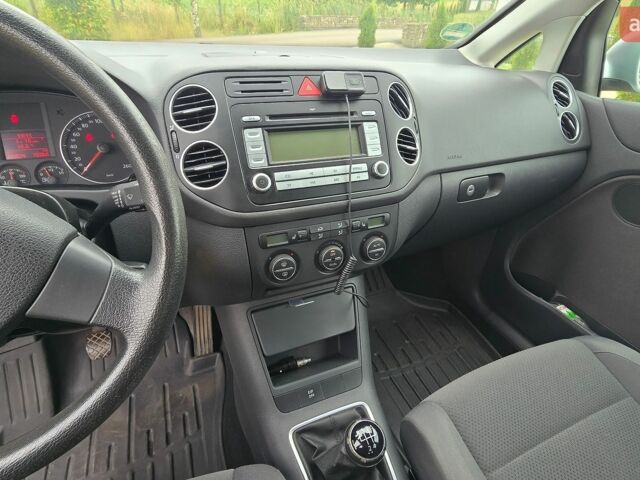 Сірий Фольксваген Golf Plus, об'ємом двигуна 1.6 л та пробігом 223 тис. км за 6500 $, фото 19 на Automoto.ua